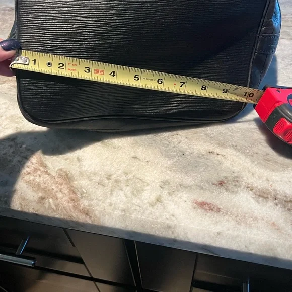 Authentic Louis Vuitton black Epibucket bag